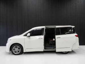 2023 Nissan Elgrand 3.5 Petrol - Top Spec - Mint Condition in Other — image 6