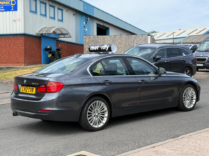 2012 BMW 3 Series 2.0 318d Luxury Euro 5 (s/s) 4dr in Grey — image 5