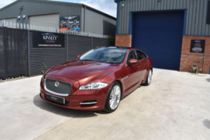 2010 Jaguar Xj 3.0d V6 Portfolio Auto Euro 5 4dr in Red — image 3