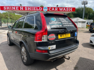 2011 Volvo Xc90 2.4 D5 Executive Geartronic 4x4 5dr in Black — image 4