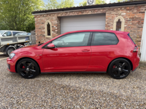 2014 Volkswagen Golf 2.0 Tsi Bluemotion Tech Gti in Red — image 4