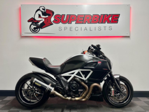 2014 Ducati Diavel 1198 Carbon Euro 3 in White — image 2