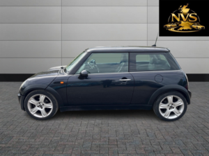 2006 MINI Hatch 1.6 Cooper Hatch in Black — image 4