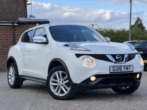 2016 Nissan Juke 1.2 Dig-T Acenta in White — image 2