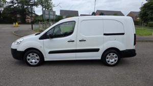 2015 Peugeot Partner 1.6 Hdi S in White — image 4