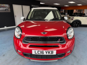 2016 MINI Countryman 2.0 Cooper Sd Auto All4 Euro 5 5dr in Red — image 3