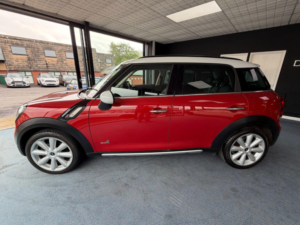 2016 MINI Countryman 2.0 Cooper Sd Auto All4 Euro 5 5dr in Red — image 5