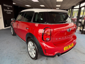 2016 MINI Countryman 2.0 Cooper Sd Auto All4 Euro 5 5dr in Red — image 6