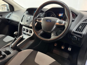 2014 Ford Focus 1.6 Tdci Zetec S Euro 5 (s/s) 5dr in White — image 4
