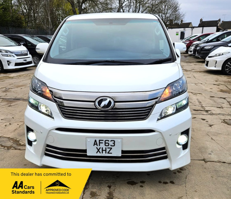 2014 Toyota Vellfire 2.4l Petrol- Upgraded Car -Ulez/caz Pass-Free 42months Gold Warranty & 12 Aa Breakdown Cover in White — image 1