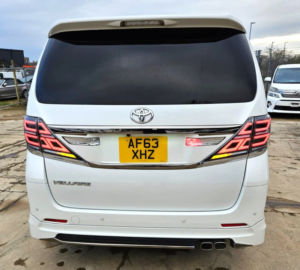 2014 Toyota Vellfire 2.4l Petrol- Upgraded Car -Ulez/caz Pass-Free 42months Gold Warranty & 12 Aa Breakdown Cover in White — image 5