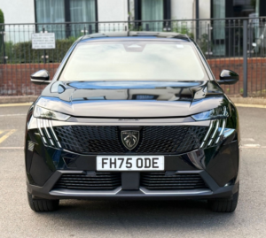 2026 Peugeot 5008 1.2 Allure SUV 5dr Petrol Hybrid E-Dsc6 Euro 6 (s/s) (145 Ps) in Black — image 2