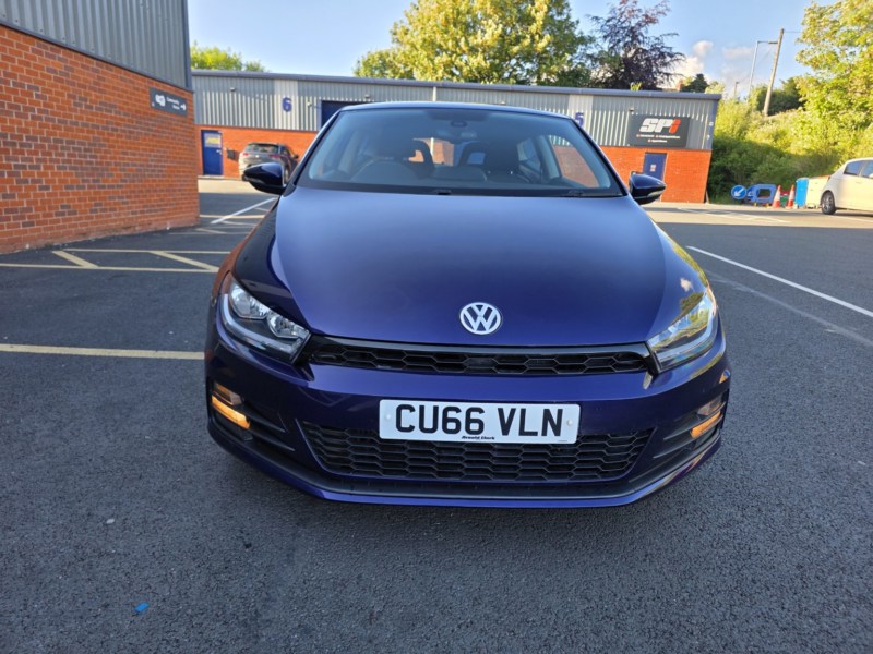 2016 Volkswagen Scirocco 2.0 Tdi Bluemotion Tech in Purple — image 1