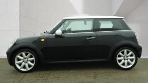 2009 MINI Hatch 1.6 Cooper Euro 4 3dr in Black — image 5