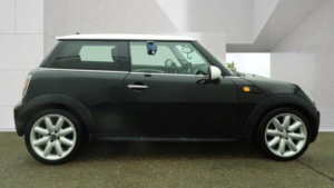 2009 MINI Hatch 1.6 Cooper Euro 4 3dr in Black — image 6