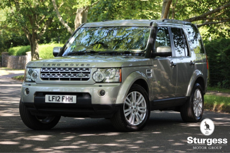 2026 Land Rover Discovery 5.0 V8 To Hse Luxury Spec Uk Spec 400bhp in Gold — image 1