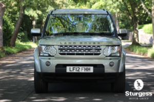 2026 Land Rover Discovery 5.0 V8 To Hse Luxury Spec Uk Spec 400bhp in Gold — image 3