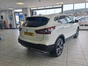 2021 Nissan Qashqai 1.3 Dig-T N-Connecta in White — image 4