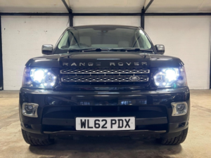 2012 Land Rover Range Rover Sport 3.0 Sd V6 Hse Auto 4WD Euro 5 5dr in Black — image 4