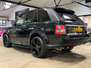 2012 Land Rover Range Rover Sport 3.0 Sd V6 Hse Auto 4WD Euro 5 5dr in Black — image 6
