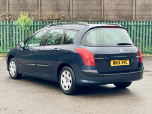 2014 Peugeot 308 Sw 1.6 Hdi Access in Blue — image 2