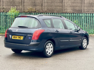 2014 Peugeot 308 Sw 1.6 Hdi Access in Blue — image 4
