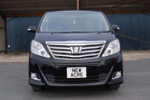 2012 Toyota Alphard 240 X 8 Seats in Black — image 2