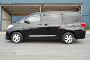 2012 Toyota Alphard 240 X 8 Seats in Black — image 4