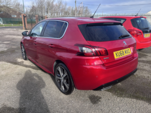 2018 Peugeot 308 1.5 Bluehdi Gt Line in Red — image 4