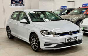 2019 Volkswagen Golf 1.5 Tsi Evo Se Nav Euro 6 (s/s) 5dr in Silver — image 2