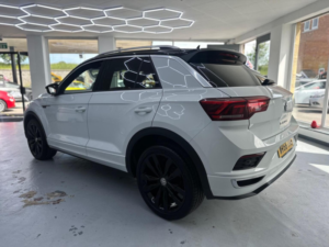 2018 Volkswagen T-Roc 1.6 Tdi R-Line Euro 6 (s/s) 5dr in White — image 6