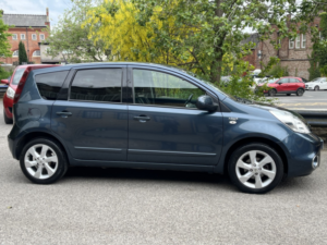 2013 Nissan Note 1.6 16v N-Tec+ Hatchback 5dr Petrol Manual Euro 5 (110 Ps) in Blue — image 6