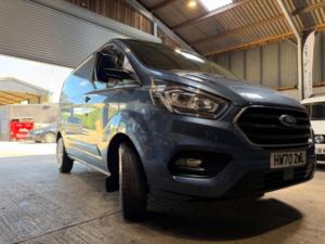 2021 Ford Transit Custom 2.0 300 Ecoblue Limited L1 H1 Euro 6 (s/s) 5dr in Blue — image 2