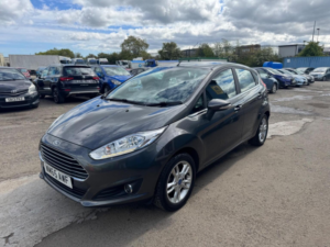 2016 Ford Fiesta 1.25 Zetec Euro 6 5dr in Grey — image 3