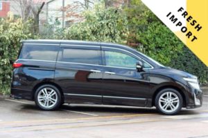2010 Nissan Elgrand 3.5 V6 Highway Star Premium 5dr 7 Seats in Black — image 2