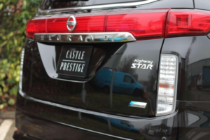 2010 Nissan Elgrand 3.5 V6 Highway Star Premium 5dr 7 Seats in Black — image 5
