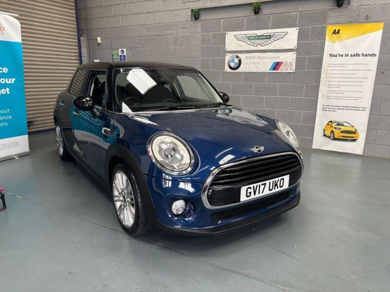 2017 MINI Hatch 1.5 Cooper Euro 6 (s/s) 5dr in Blue — image 1