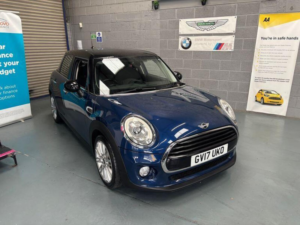 2017 MINI Hatch 1.5 Cooper Euro 6 (s/s) 5dr in Blue — image 3