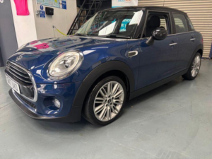 2017 MINI Hatch 1.5 Cooper Euro 6 (s/s) 5dr in Blue — image 4