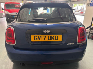 2017 MINI Hatch 1.5 Cooper Euro 6 (s/s) 5dr in Blue — image 5
