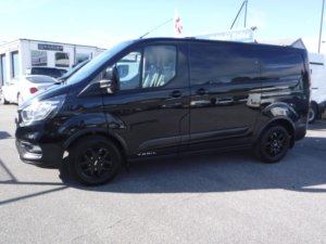 2021 Ford Transit Custom 2.0 Transit Custom Trail Van 300 L1 2.0l Ecoblue 130ps Fwd 6 Speed Manual in Black — image 3