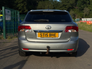 2015 Toyota Avensis 2.0 D-4d Icon Business Edition Tourer 5dr Diesel Manual Euro 5 (126 Ps) in Grey — image 6