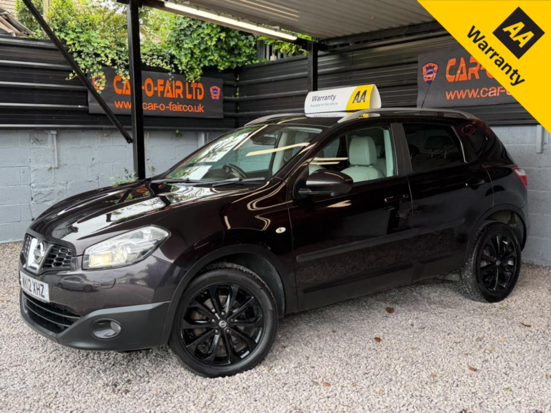 2012 Nissan Qashqai 2.0 Dci Tekna in Black — image 1