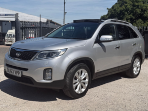 2013 Kia Sorento 2.2 Crdi Kx-3 SUV 5dr Diesel Auto AWD Euro 5 (194 Bhp) in Silver — image 3