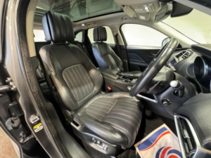 2018 Jaguar F-Pace 2.0 D240 Portfolio Auto AWD Euro 6 (s/s) 5dr in Grey — image 3