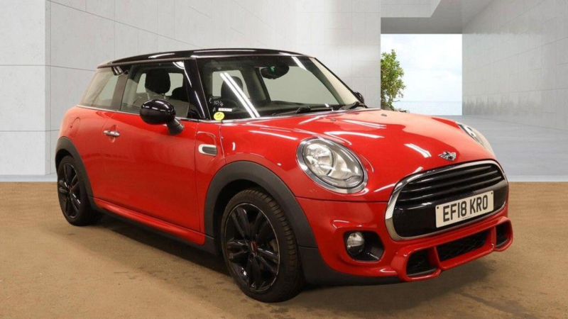 2018 MINI Hatch 1.5 Cooper Euro 6 (s/s) 3dr in Red — image 1