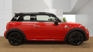 2018 MINI Hatch 1.5 Cooper Euro 6 (s/s) 3dr in Red — image 5