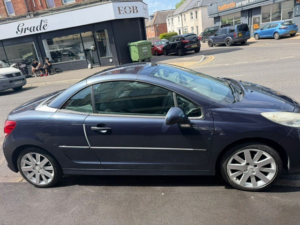 2012 Peugeot 207 Cc 1.6 Vti Allure in Blue — image 5
