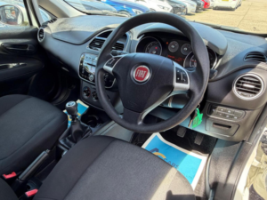 2015 Fiat Punto 1.2 Pop + Euro 6 3dr in White — image 3