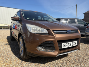 2013 Ford Kuga 2.0 Tdci Zetec in Brown — image 2